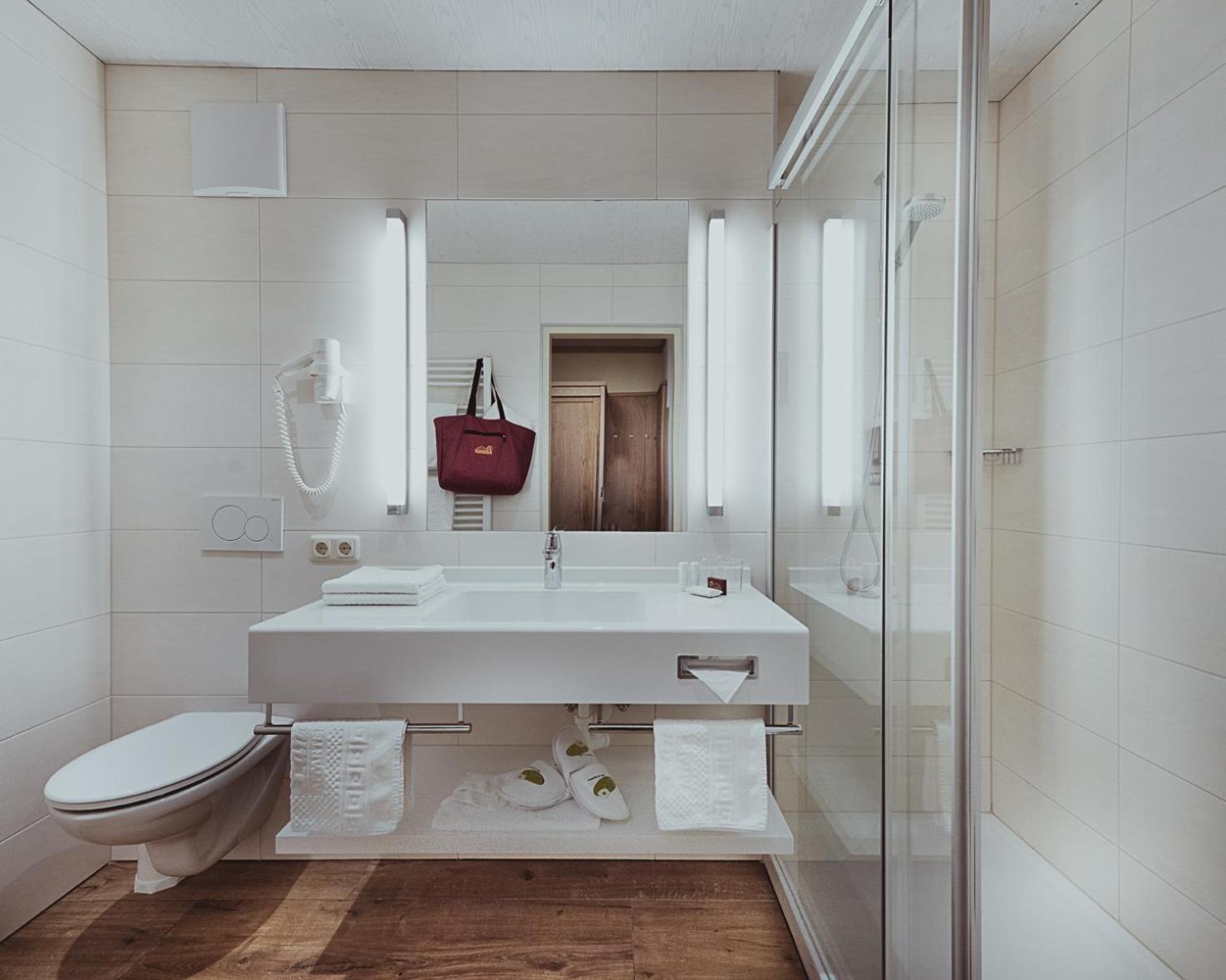 Appartement Hotel Panorama-Im Bademantel Direkt In Die Alpentherme Bad Hofgastein Eksteriør bilde